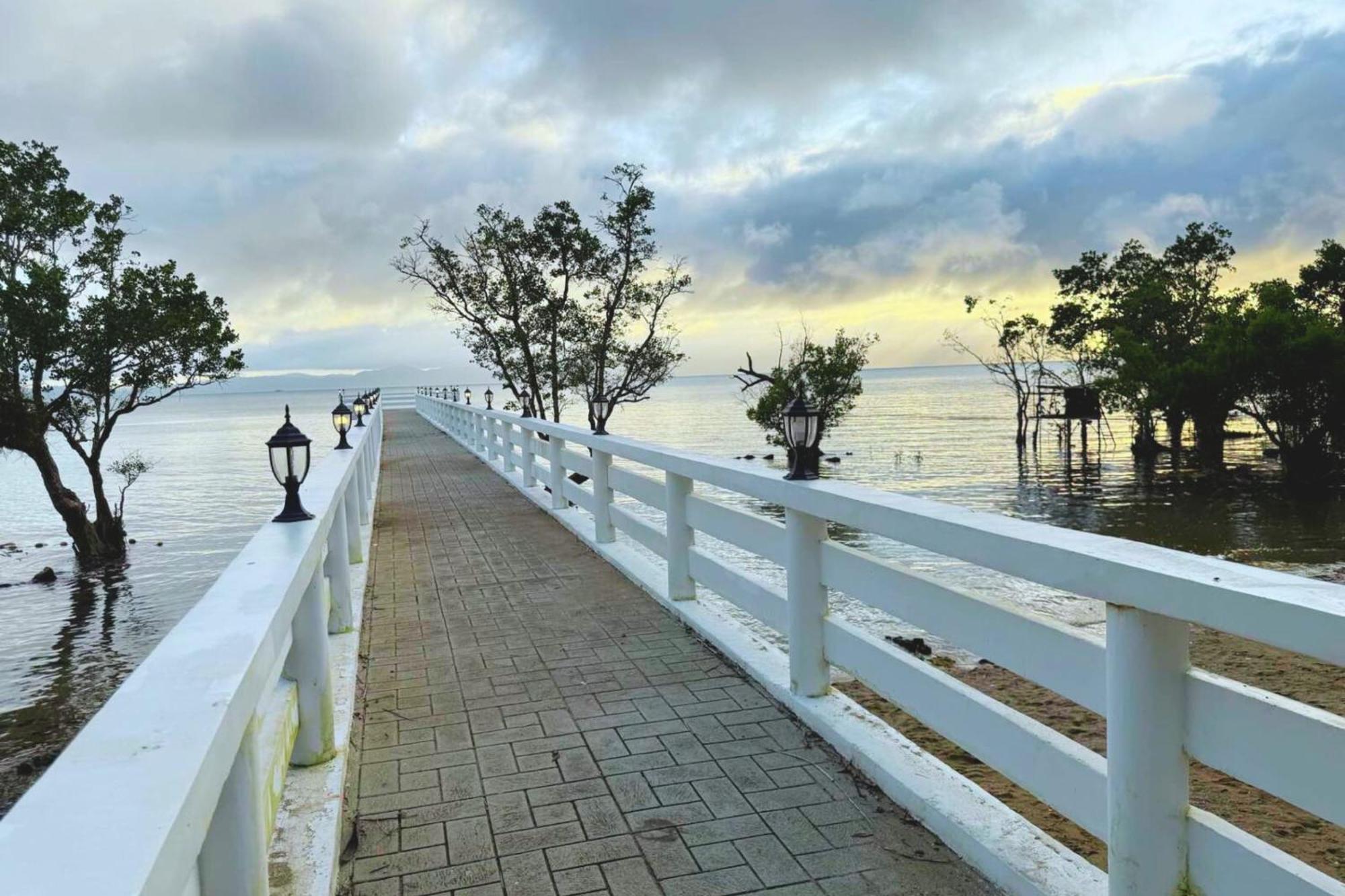 Kehalani Beach Resort By Cocotel Quezon (Alabat) Exterior foto